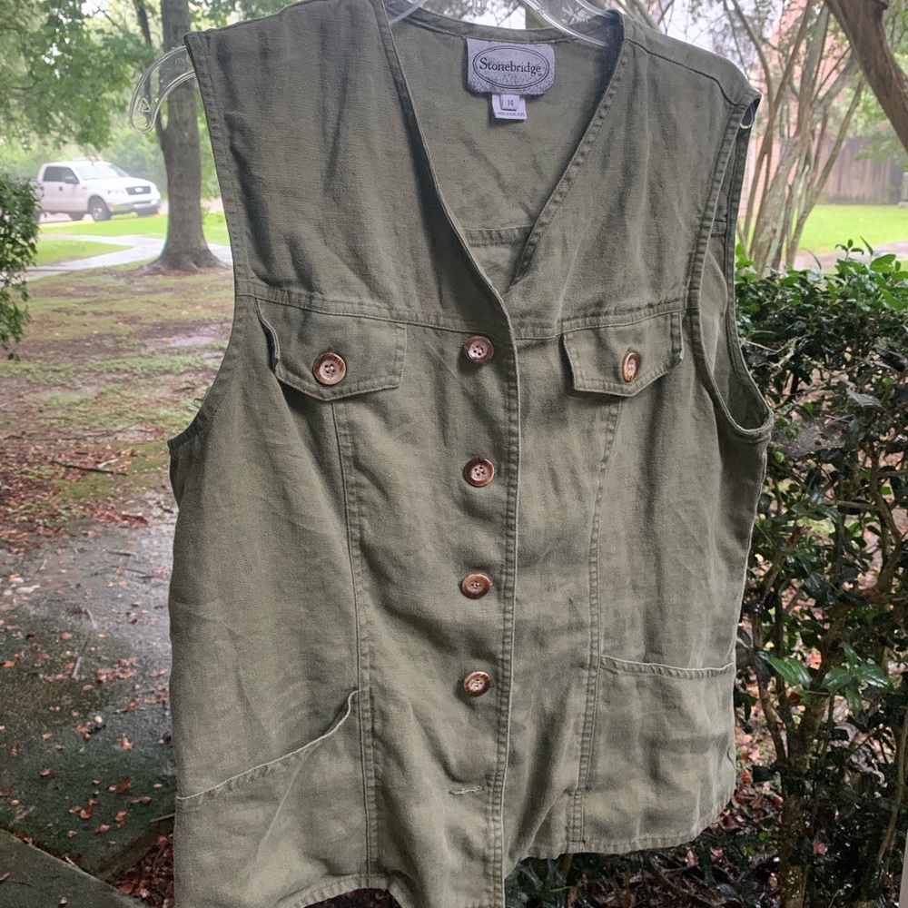 Sleeveless Button Up